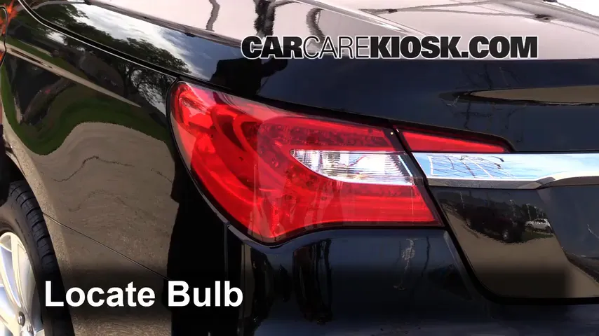 2011 Chrysler 200 Touring 2.4L 4 Cyl. Convertible (2 Door) Lights